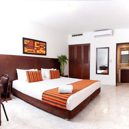 Tama Hotel Granada Real Cali Esterno foto