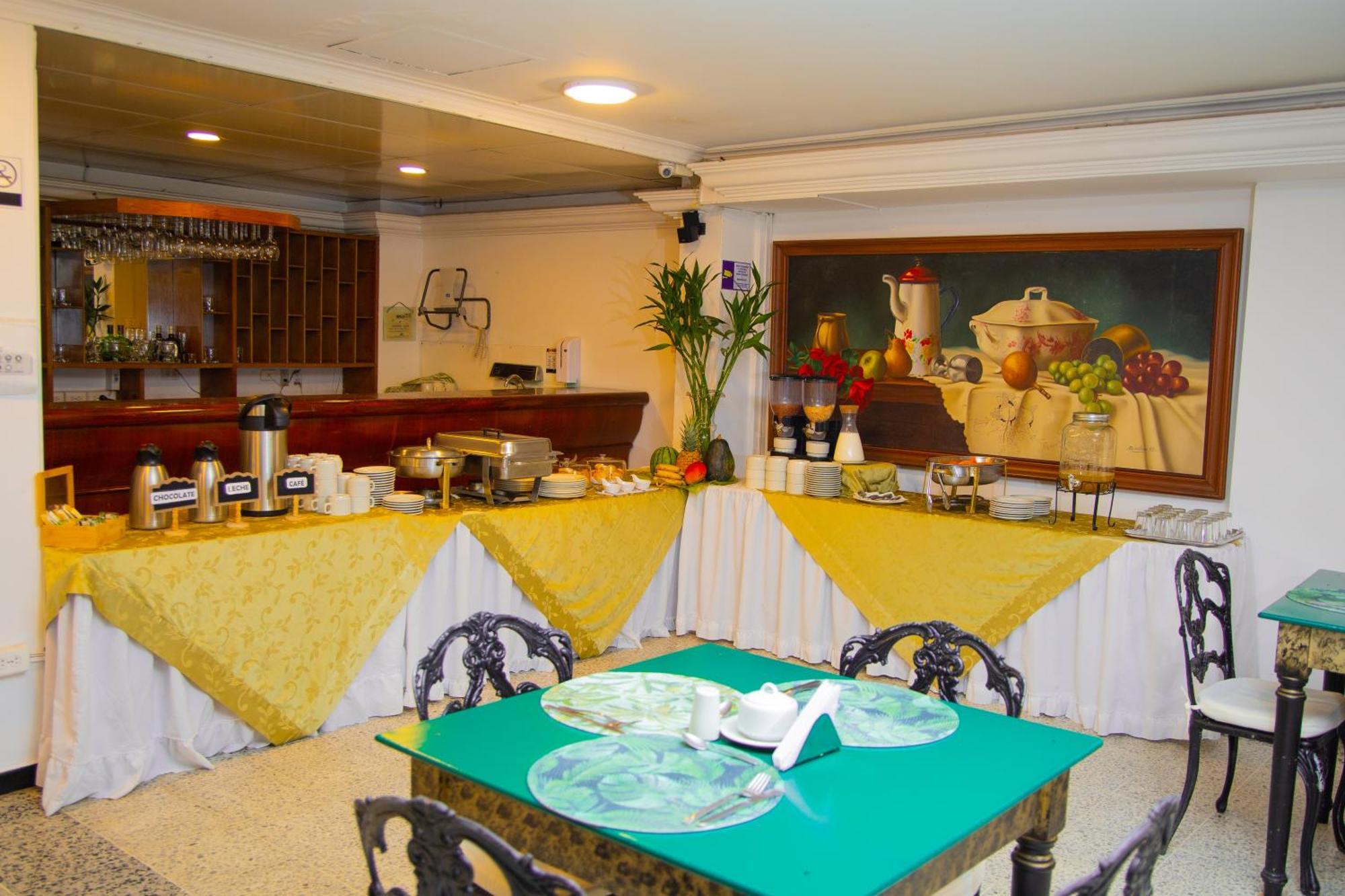 Tama Hotel Granada Real Cali Esterno foto