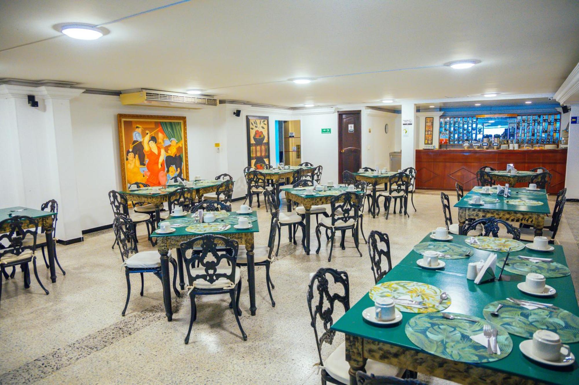 Tama Hotel Granada Real Cali Esterno foto